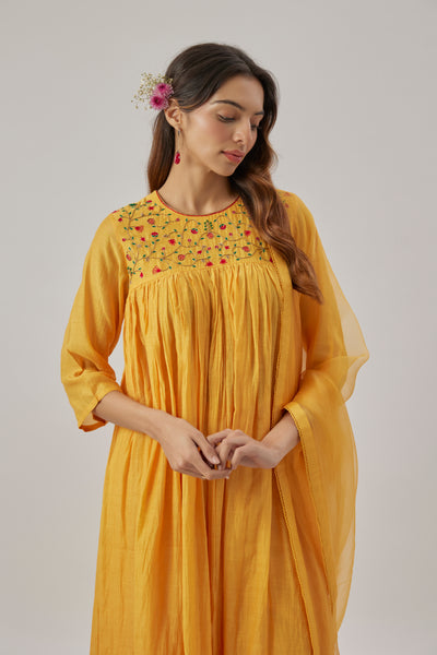 Sunehri Kurta Set