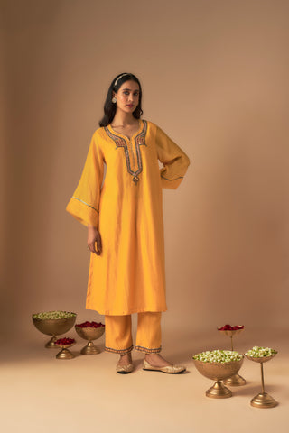 Jhilmil Kurta Set