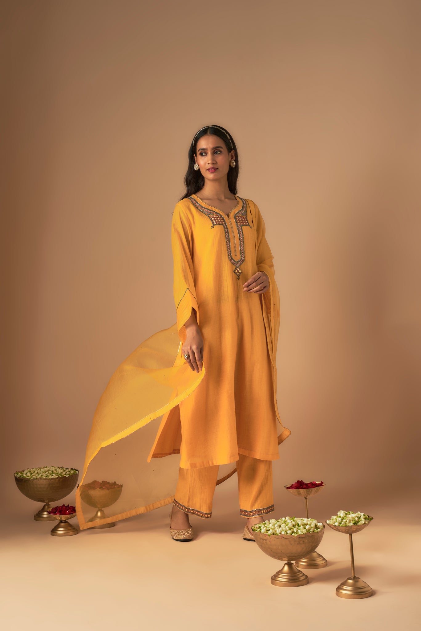 Jhilmil Kurta Set