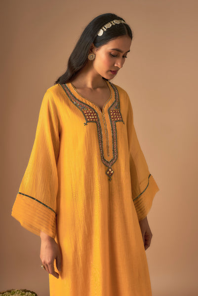 Jhilmil Kurta Set