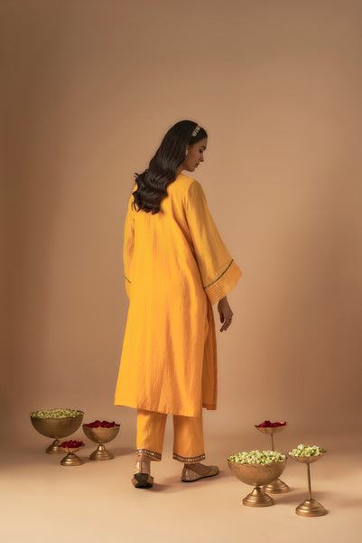 Jhilmil Kurta Set