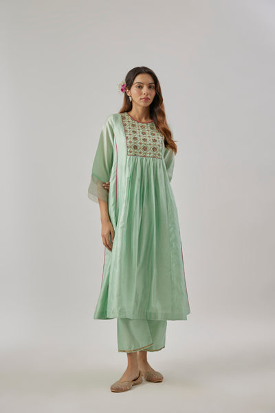 Nayab Kurta Set