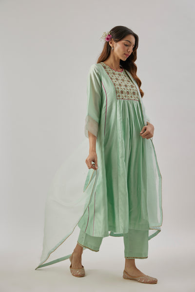 Nayab Kurta Set