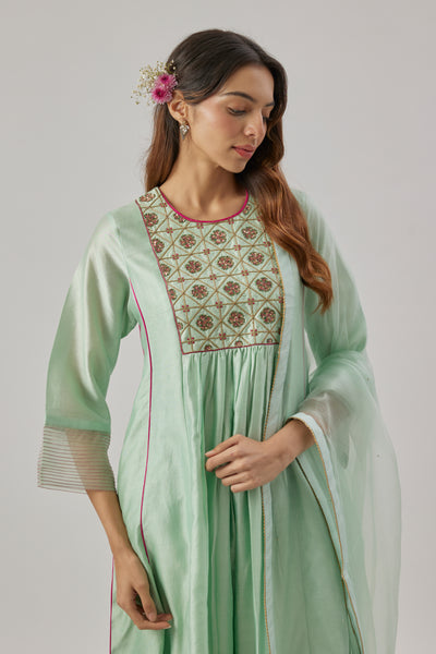 Nayab Kurta Set