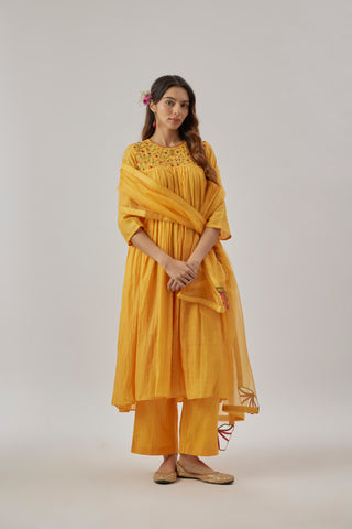 Sunehri Kurta Set