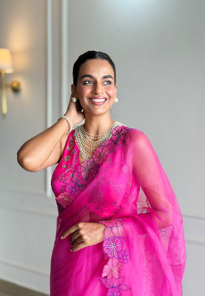 Gulabi Saree