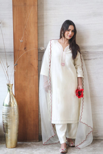 Saphed Kurta set