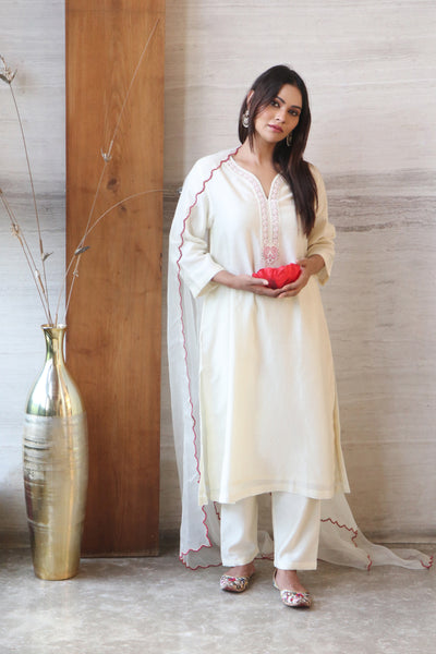 Saphed Kurta set