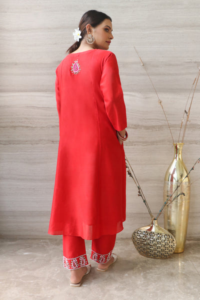 Naveli Kurta Set