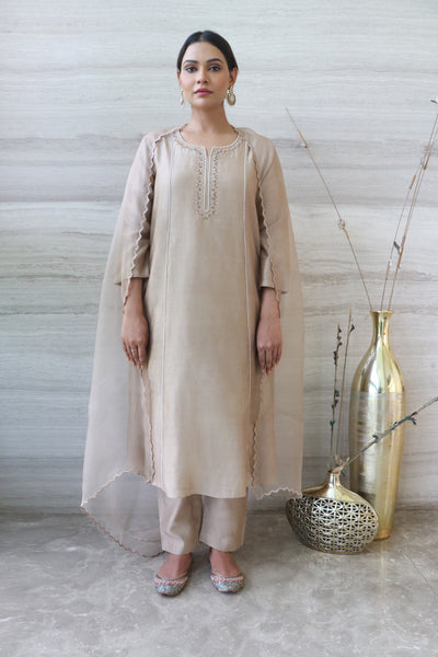 Saleti Kurta Set